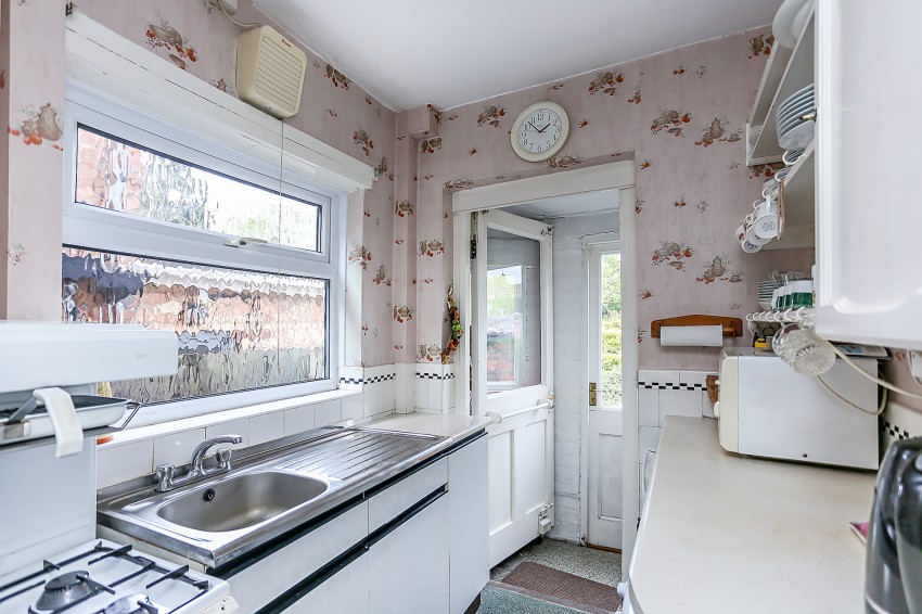 3bedroom semidetached house for sale in Pierce Avenue, Solihull