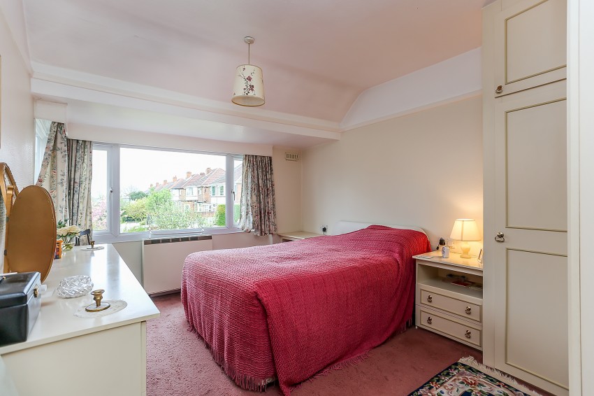3bedroom semidetached house for sale in Pierce Avenue, Solihull