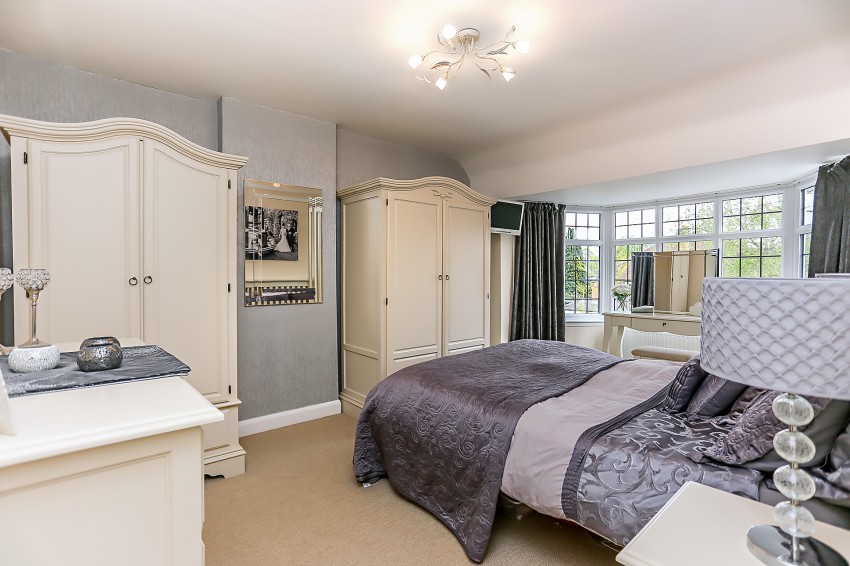 4bedroom semidetached house for sale in Stoneleigh Road, Solihull