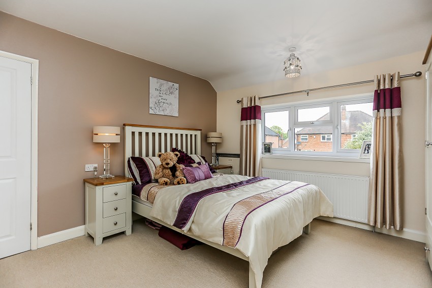 4bedroom semidetached house for sale in Stoneleigh Road, Solihull