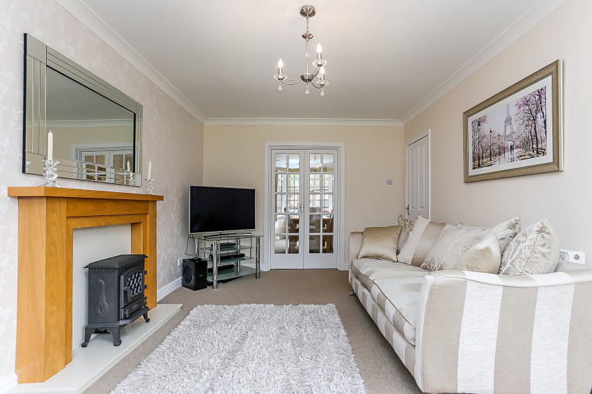 4bedroom semidetached house for sale in Stoneleigh Road, Solihull