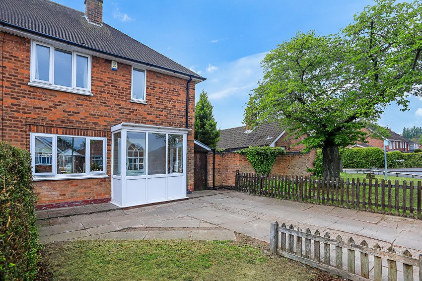 3bedroom semidetached house for sale in Fernhill Road, Solihull