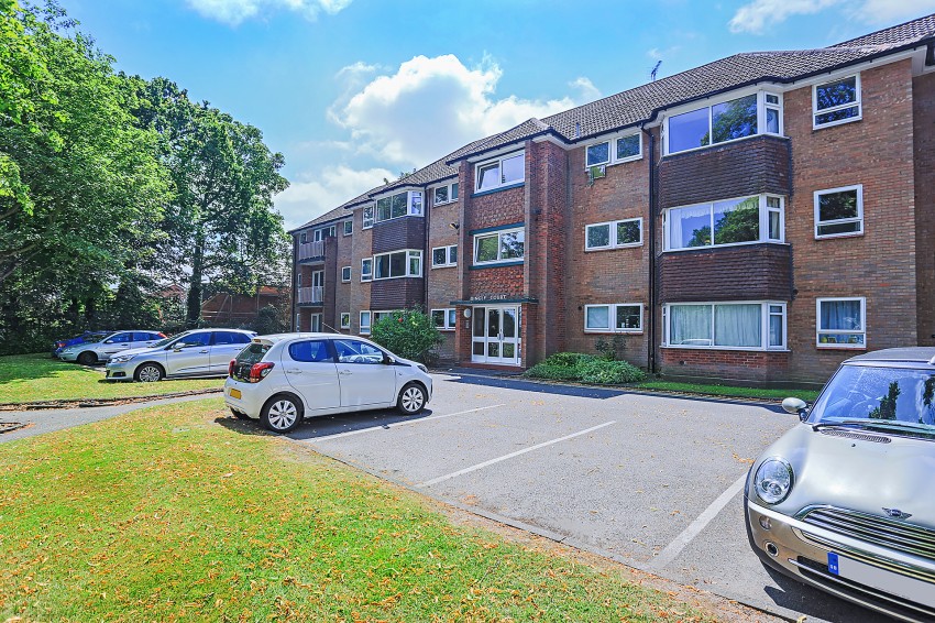 1bedroom apartment for sale in Dingle Court, Dingle Lane