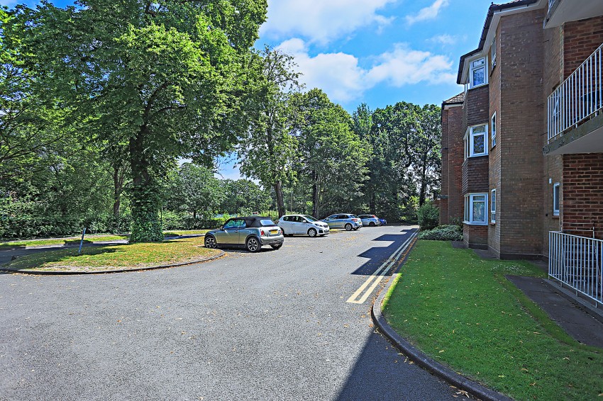 1bedroom apartment for sale in Dingle Court, Dingle Lane, Solihull