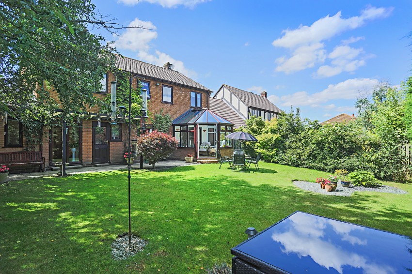 5bedroom detached house for sale in Burnaston Crescent, Shirley, Solihull