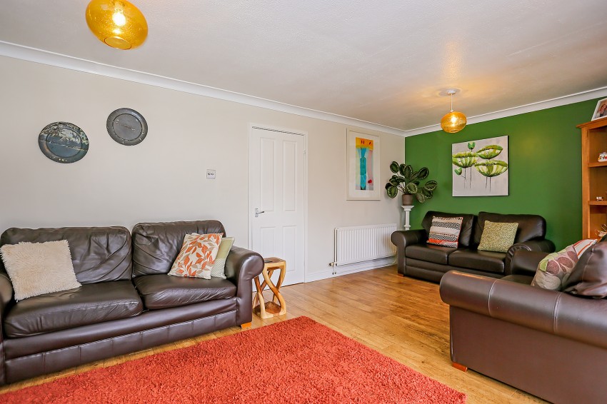 3bedroom town house for sale in Walsgrave Drive, Solihull
