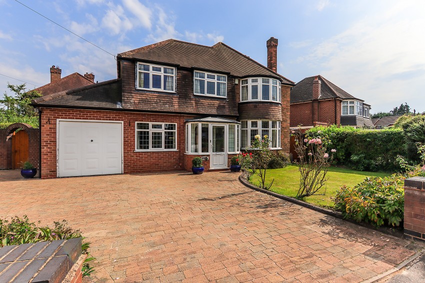 4bedroom detached house for sale in Stoneleigh Road, Solihull