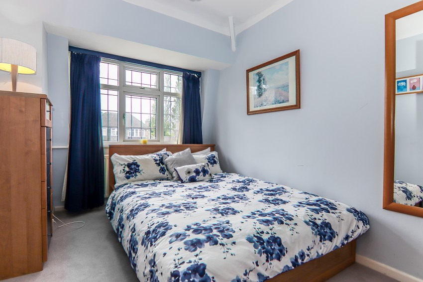 4bedroom detached house for sale in Stoneleigh Road, Solihull