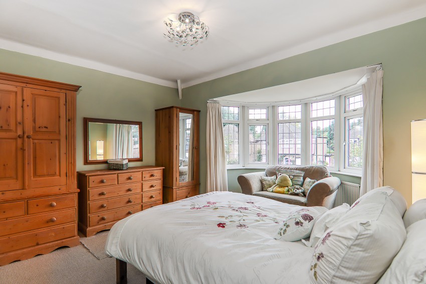 4bedroom detached house for sale in Stoneleigh Road, Solihull