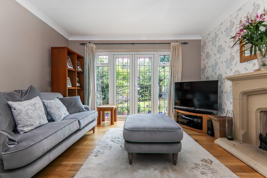 4bedroom detached house for sale in Stoneleigh Road, Solihull
