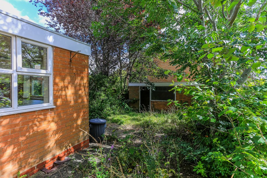 4bedroom detached house for sale in Ullenhall Road, Knowle, Solihull