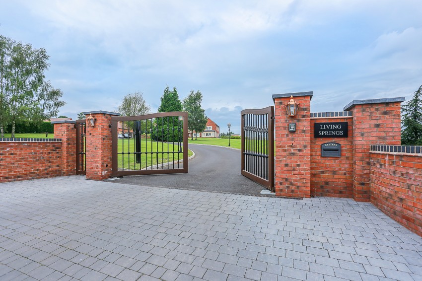 5bedroom detached house for sale in Mill Lane, Fillongley, Coventry