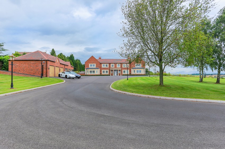 5bedroom detached house for sale in Mill Lane, Fillongley, Coventry