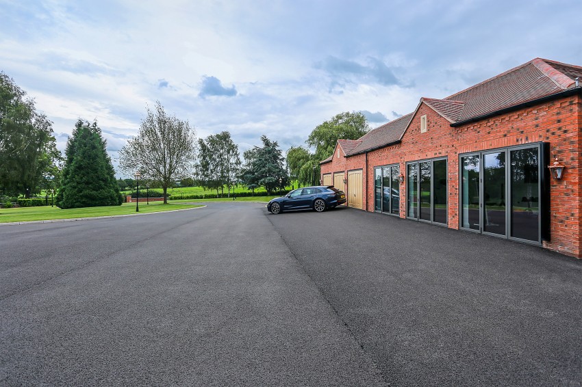 5bedroom detached house for sale in Mill Lane, Fillongley, Coventry