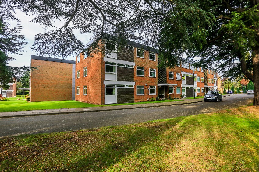 3bedroom apartment for sale in Longdon Croft, Warwick Road, Knowle