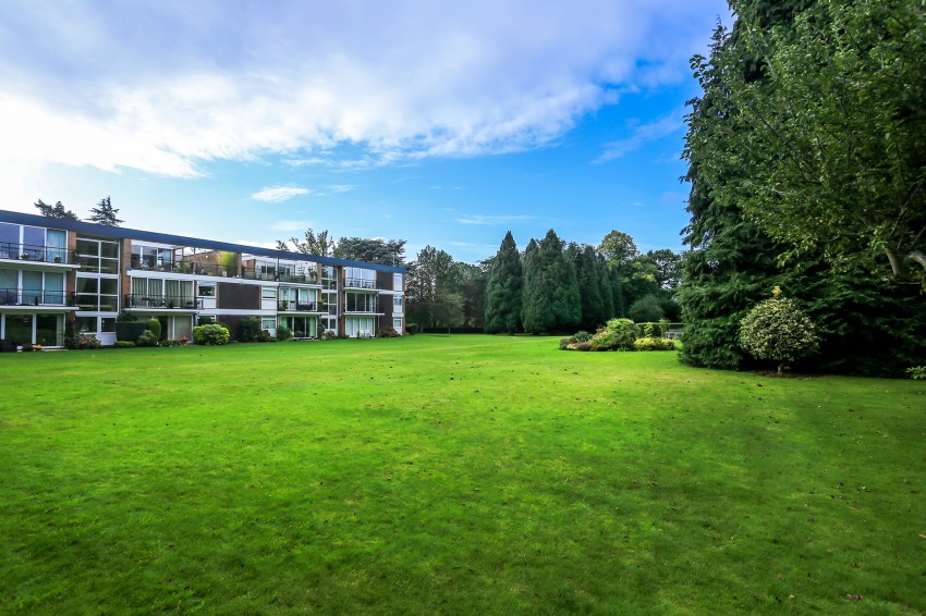 3bedroom apartment for sale in Longdon Croft, Warwick Road, Knowle