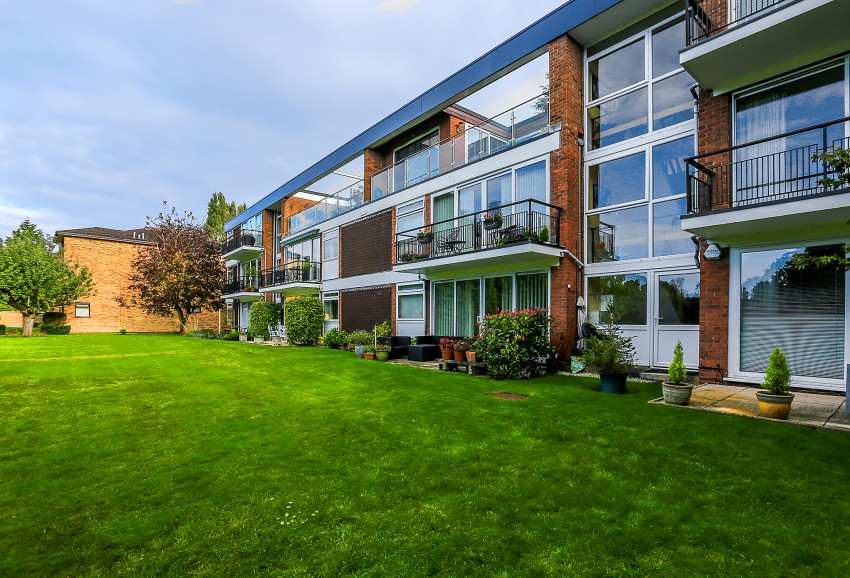 3bedroom apartment for sale in Longdon Croft, Warwick Road, Knowle