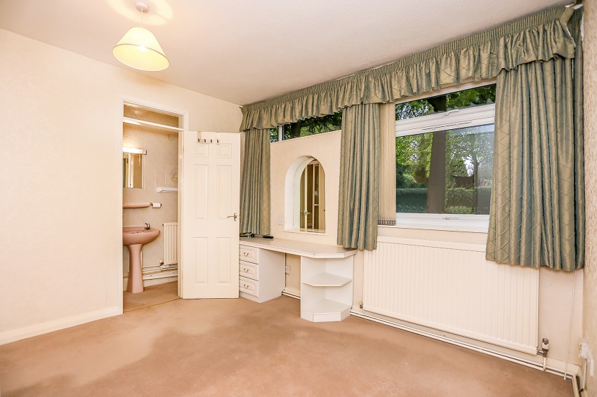 3bedroom apartment for sale in Longdon Croft, Warwick Road, Knowle