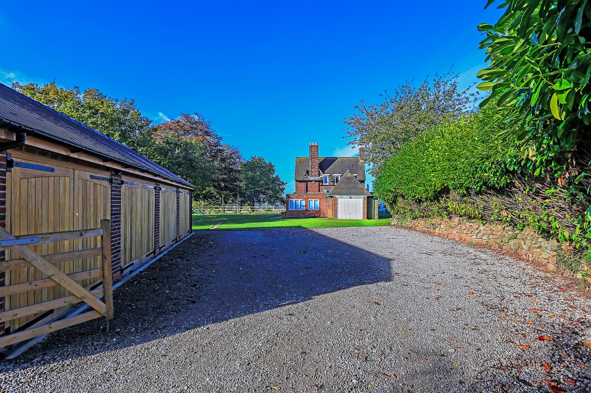 5bedroom detached house for sale in Church Lane, Maxstoke, Birmingham