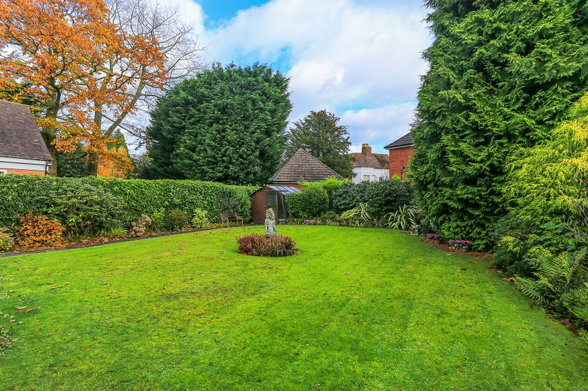 4bedroom detached house for sale in St. Bernards Road, Solihull