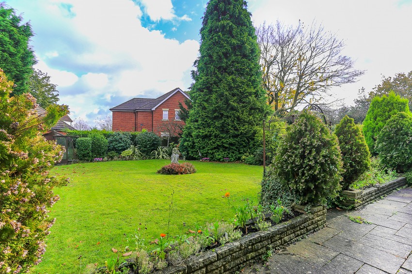 4bedroom detached house for sale in St. Bernards Road, Solihull