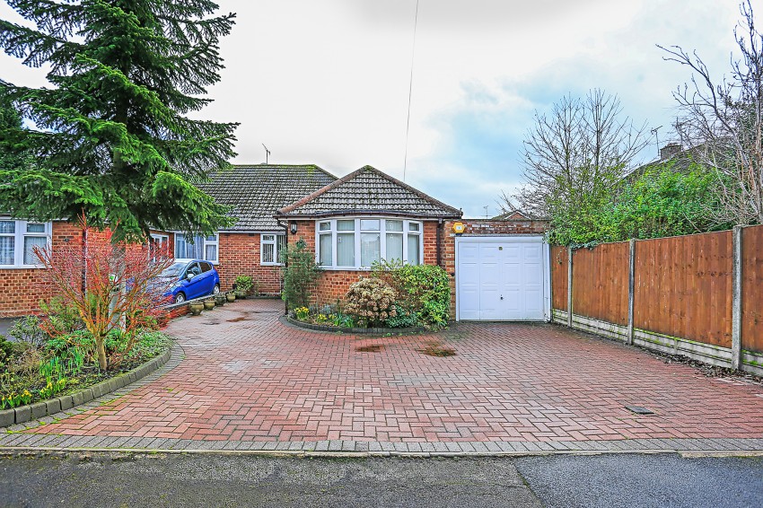 3bedroom bungalow for sale in Elmwood Close, Balsall Common, Coventry