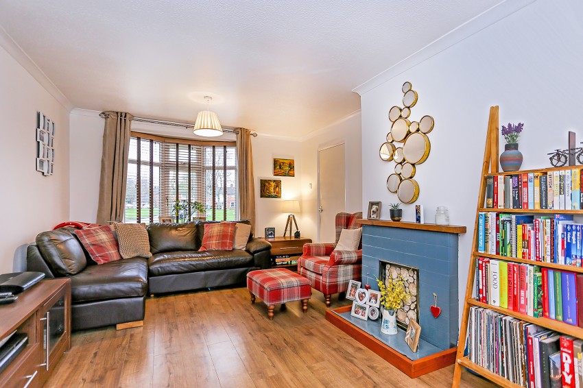 3bedroom town house for sale in Caldwell Grove, Solihull