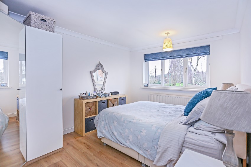 3bedroom town house for sale in Caldwell Grove, Solihull