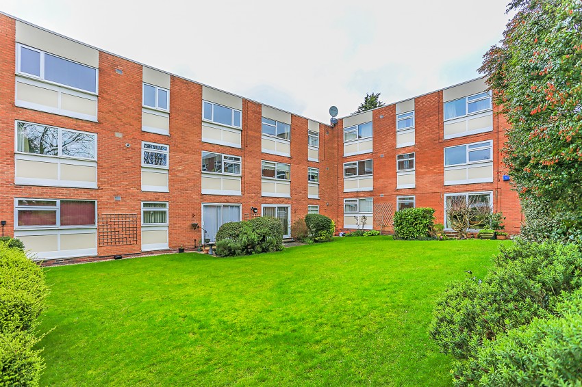 2bedroom apartment for sale in Touchwood Hall Close, Solihull