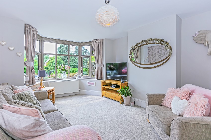 3bedroom semidetached house for sale in Clinton Lane, Kenilworth