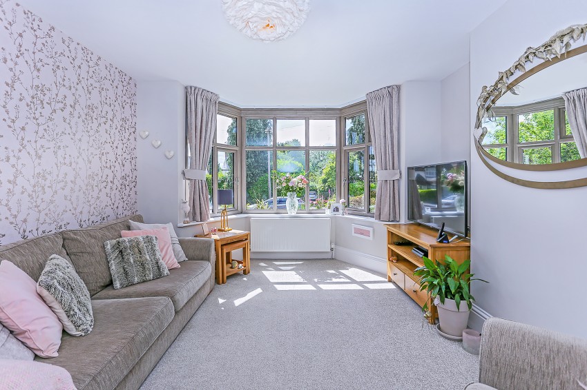 3bedroom semidetached house for sale in Clinton Lane, Kenilworth