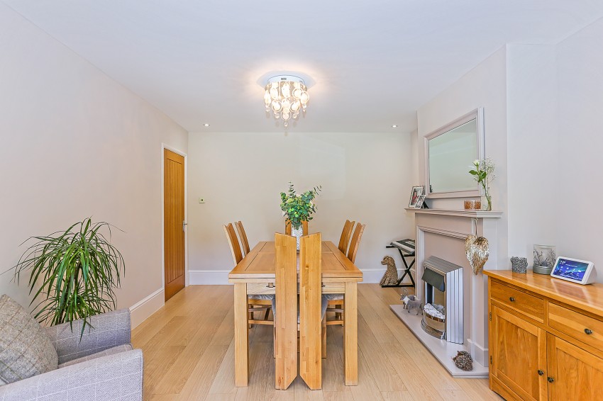 3bedroom semidetached house for sale in Clinton Lane, Kenilworth