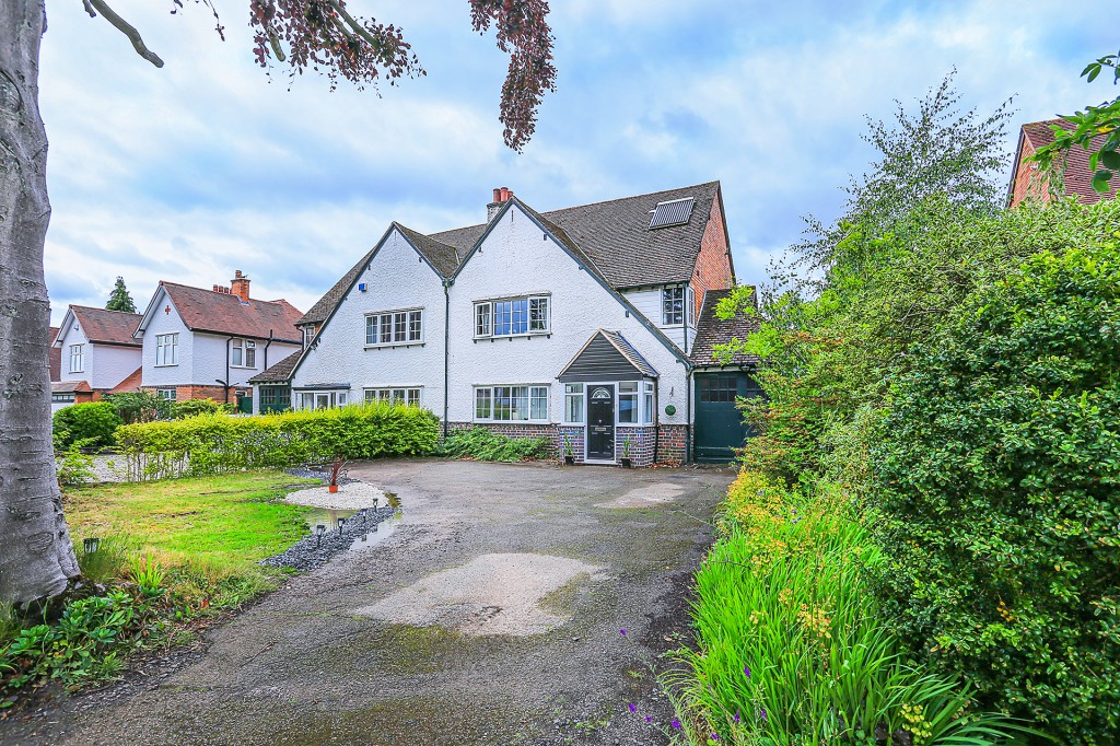 4bedroom semidetached house for sale in Broad Oaks Road, Solihull