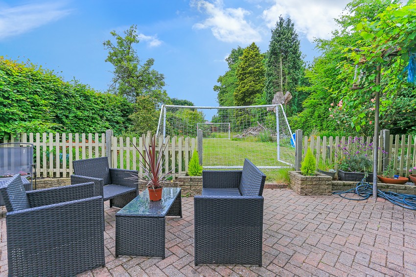 4bedroom semidetached house for sale in Broad Oaks Road, Solihull
