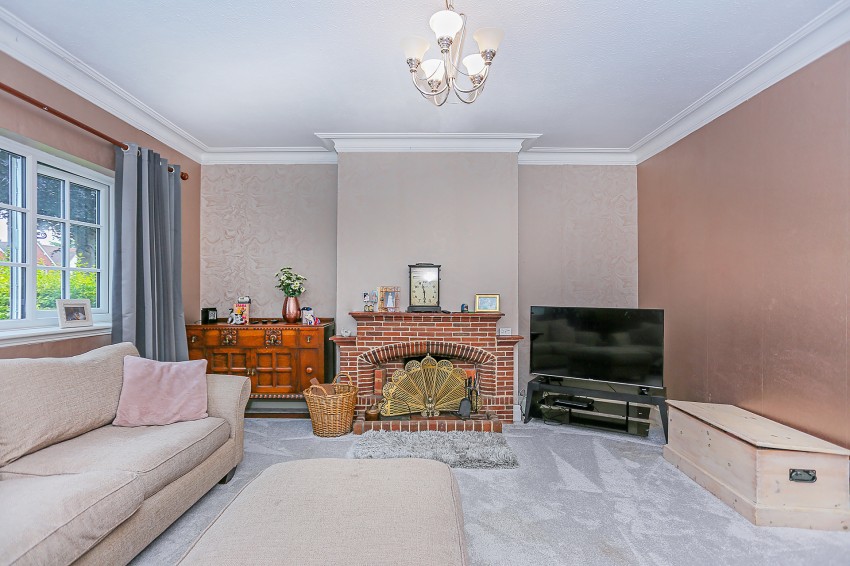 4bedroom semidetached house for sale in Broad Oaks Road, Solihull