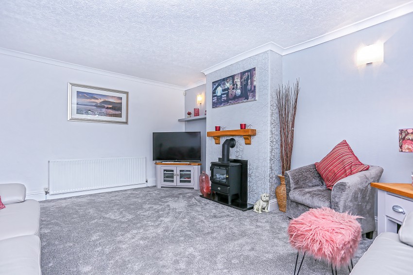 3bedroom bungalow for sale in Tilehouse Lane, Tidbury Green, Solihull