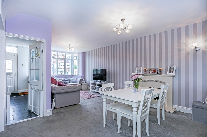 3bedroom semidetached house for sale in Aldershaw Road, Birmingham