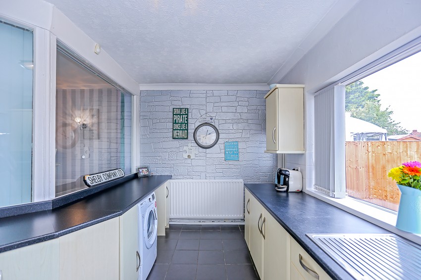 3bedroom semidetached house for sale in Aldershaw Road, Birmingham