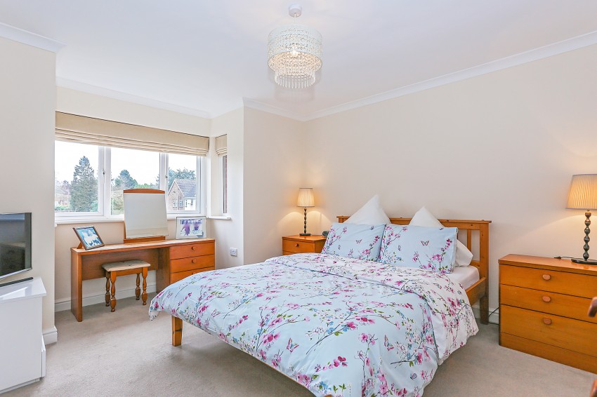 5bedroom detached house for sale in Monastery Drive, Solihull