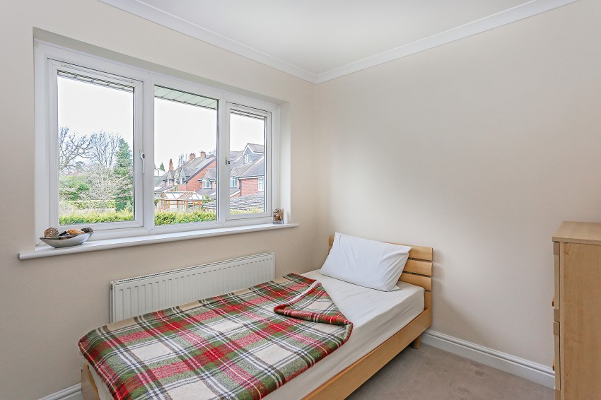 5bedroom detached house for sale in Monastery Drive, Solihull