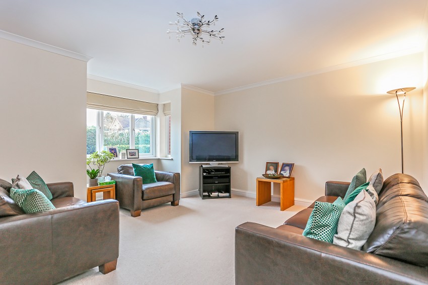 5bedroom detached house for sale in Monastery Drive, Solihull