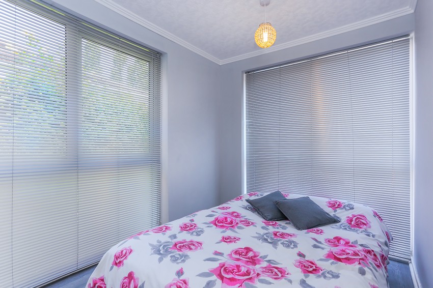 3bedroom detached house for sale in Debden Close, Dorridge, Solihull