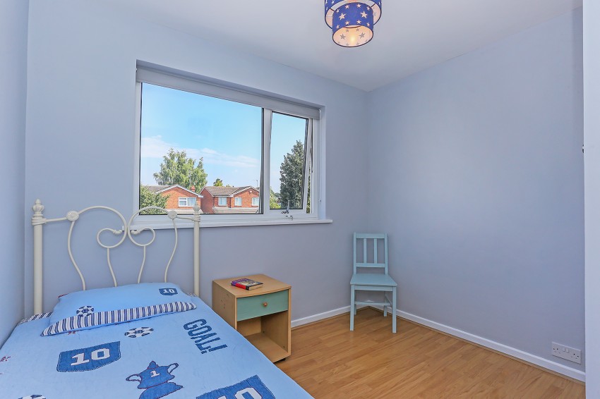 3bedroom detached house for sale in Debden Close, Dorridge, Solihull