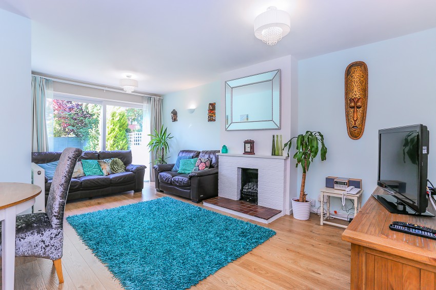 3bedroom detached house for sale in Debden Close, Dorridge, Solihull