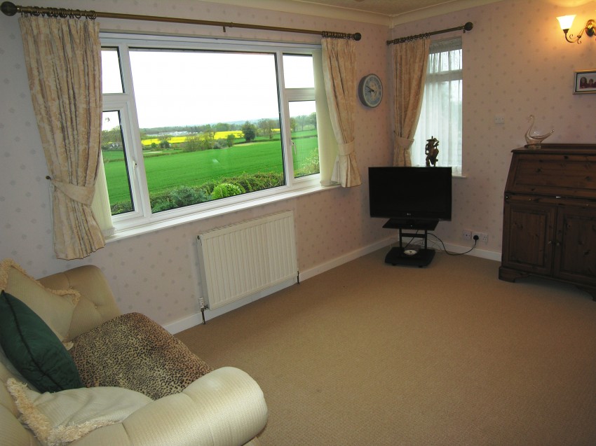 4bedroom detached house for sale in Back Lane, Meriden