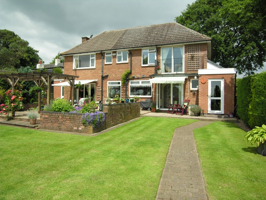 4bedroom detached house for sale in Back Lane, Meriden