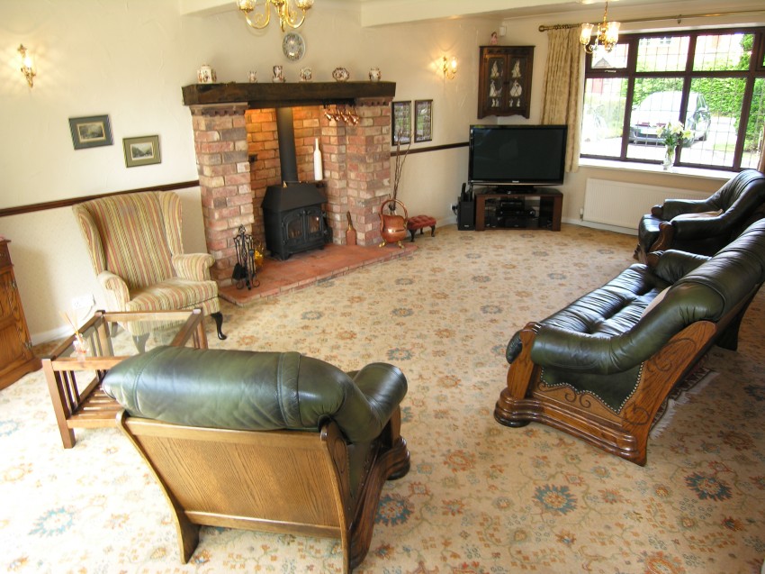 4bedroom detached house for sale in Back Lane, Meriden