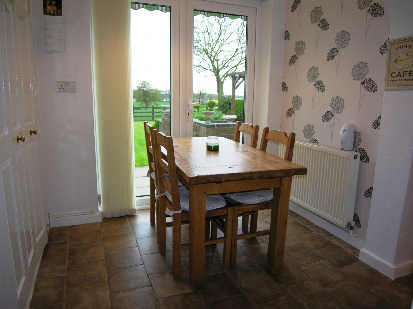 4bedroom detached house for sale in Back Lane, Meriden