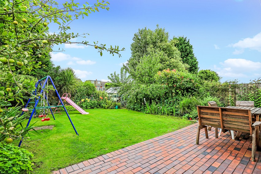 4bedroom semidetached house for sale in Hargrave Road, Shirley, Solihull