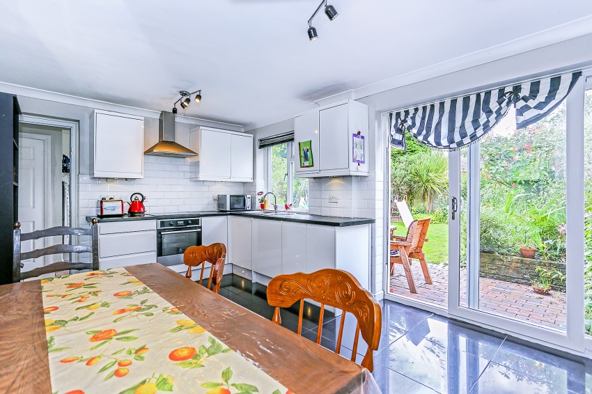 4bedroom semidetached house for sale in Hargrave Road, Shirley, Solihull